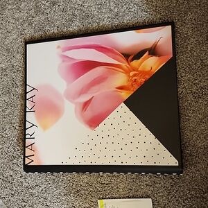 Mary Kay Binder EUC